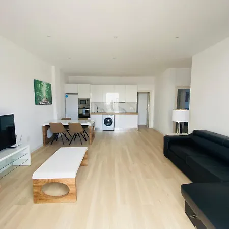 Atlantico Plaza 8a - 3 Beds - 2 Baths *